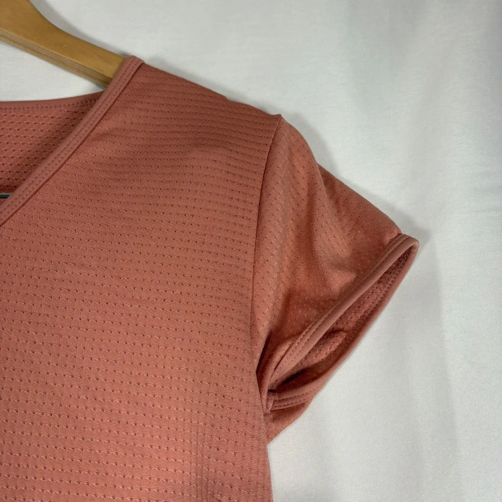 Nike Dri-FIT Womens V-Neck Short‎ Sleeve Training Shirt Coral Pink Small F1 RSI